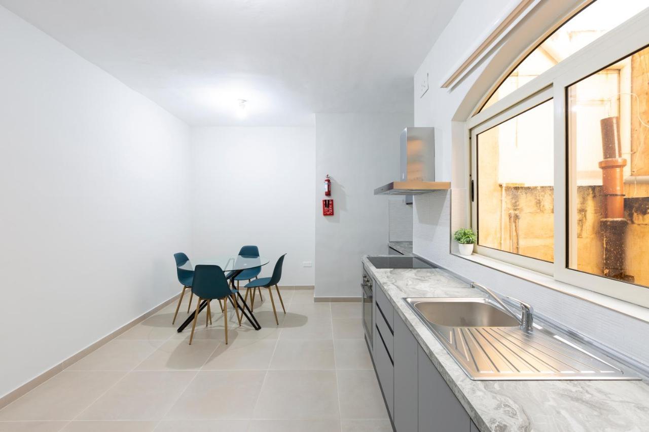Sliema Central Apartment Just Minutes From The Beach By Jl Exterior photo