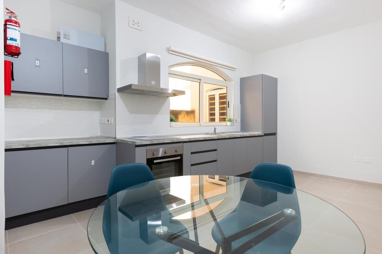 Sliema Central Apartment Just Minutes From The Beach By Jl Exterior photo